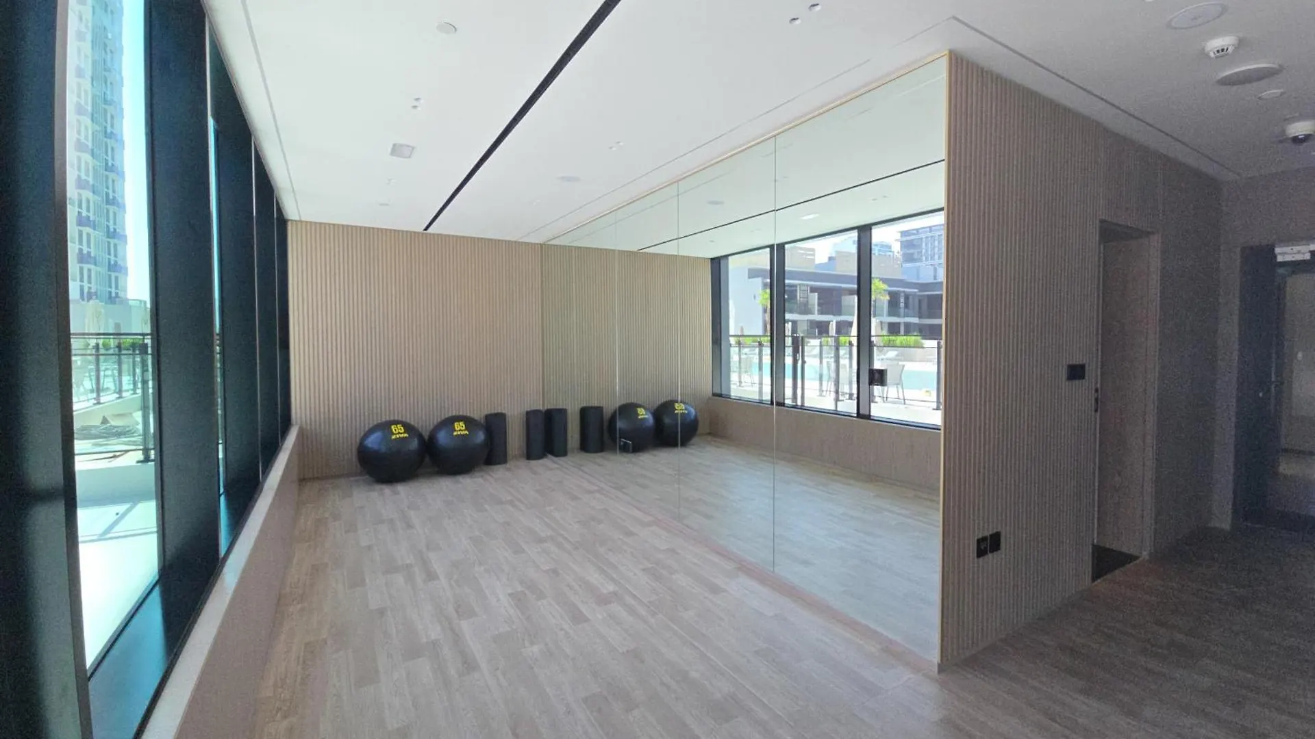 Easygo-Serene 1Bdr With Terrace Binghatti Corner Jvc Dubai Apartment